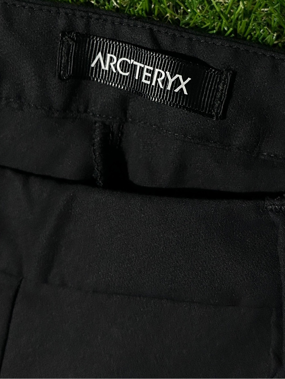 Womens Arc'teryx Edin Black Technical Pants Sz 6